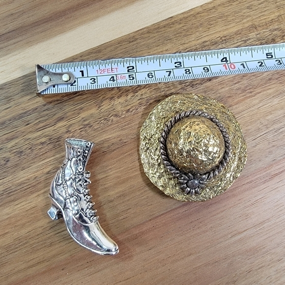 Set of 2 Vintage Brooches Premier Design Hat Pin 1929 Victoria Boot Pin - Picture 6 of 8